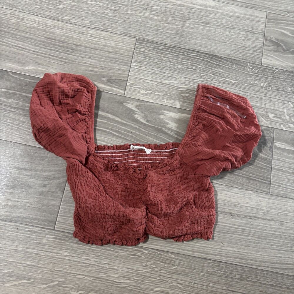 Altar'd State Smocked Puff Sleeve Crop Size Medium